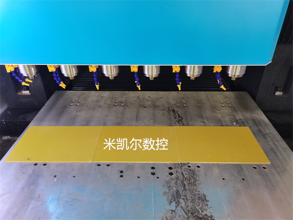 數(shù)控雕刻精雕機(jī)主要應(yīng)用在哪些行業(yè)？